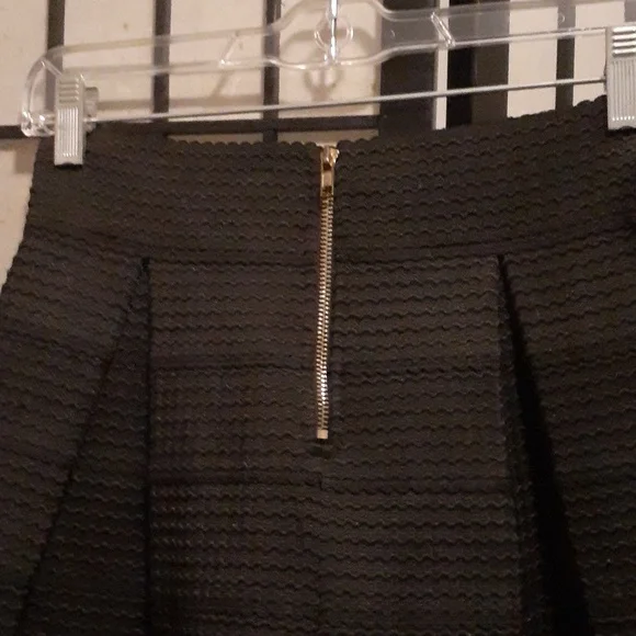 Black Box Pleat Mini Skirt size S - Picture 6 of 9